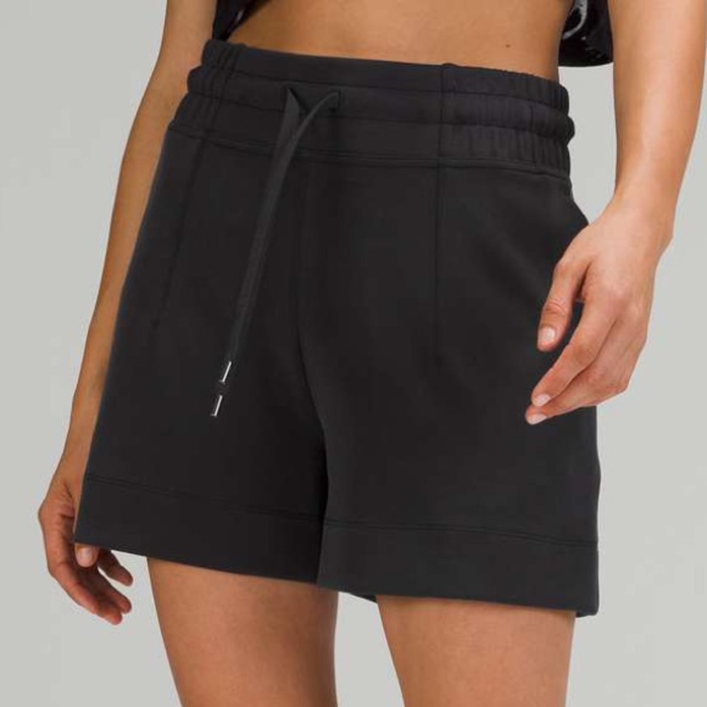 Lululemon Soft Ambitions High Rise Short 4”